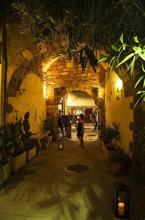 Favela Living Space Ханья Экстерьер фото